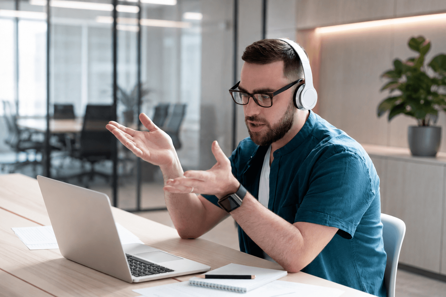 Member participating in live online AI training.